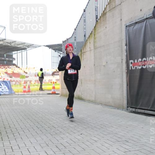 08.12.2024 - St. Pauli X-Mass-Run No. 14 H.Heesch http://msf.ph/oto/7497867 08.12.2024 10:01:35 Ziel 410, 418, 1750, 2447, 2696, 418, 512, 713, 946, 2696 meine-sportfotos.de
