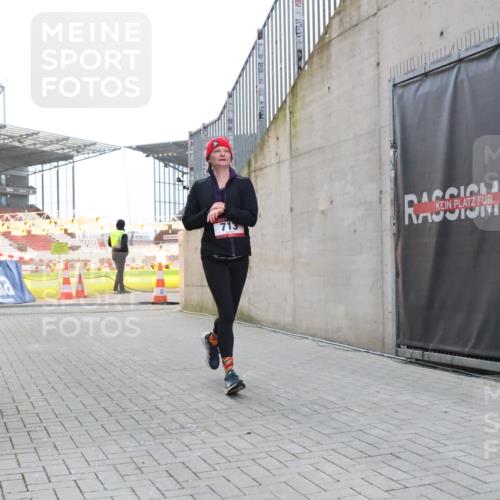 08.12.2024 - St. Pauli X-Mass-Run No. 14 H.Heesch http://msf.ph/oto/7497875 08.12.2024 10:01:35 Ziel 410, 418, 1750, 2447, 2696, 418, 512, 713, 946, 2696 meine-sportfotos.de