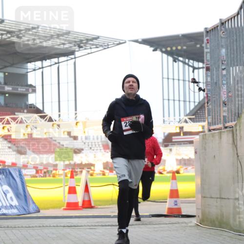 08.12.2024 - St. Pauli X-Mass-Run No. 14 H.Heesch http://msf.ph/oto/7498333 08.12.2024 10:02:04 Ziel 41, 1246, 2818, 3254, 3340, 3341, 86, 1751, 2302, 2833 meine-sportfotos.de