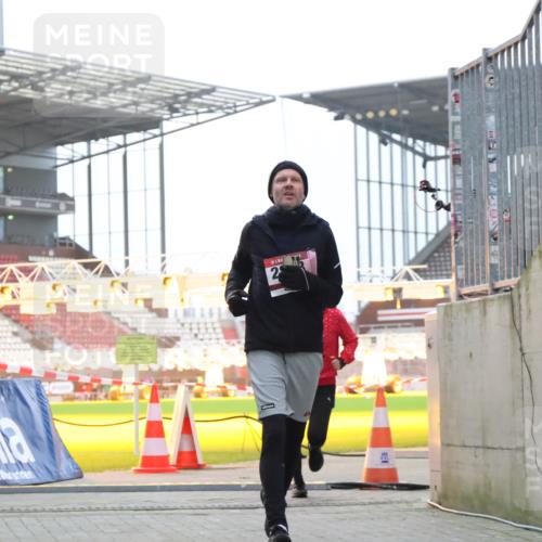08.12.2024 - St. Pauli X-Mass-Run No. 14 H.Heesch http://msf.ph/oto/7498338 08.12.2024 10:02:04 Ziel 41, 1246, 2818, 3254, 3340, 3341, 86, 1751, 2302, 2833 meine-sportfotos.de
