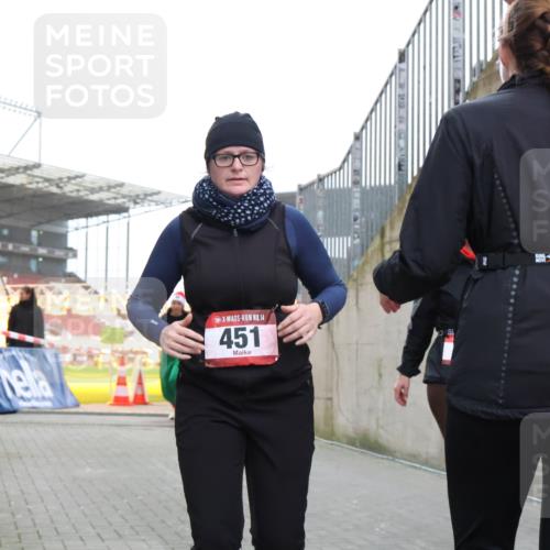 08.12.2024 - St. Pauli X-Mass-Run No. 14 H.Heesch http://msf.ph/oto/7498645 08.12.2024 10:09:00 Ziel 23, 292, 301, 436, 449, 451, 731, 1026, 1167, 1183, 1310, 1952, 1961, 2753, 54, 136, 449, 451, 731 meine-sportfotos.de