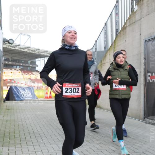 08.12.2024 - St. Pauli X-Mass-Run No. 14 H.Heesch http://msf.ph/oto/7498652 08.12.2024 10:02:13 Ziel 86, 1751, 2302, 2361, 2362, 2826, 2833, 3254, 86, 2302, 2361, 2362, 2817, 2826, 3093 meine-sportfotos.de