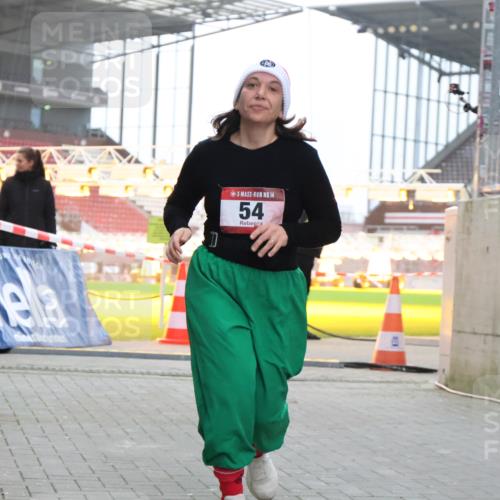 08.12.2024 - St. Pauli X-Mass-Run No. 14 H.Heesch http://msf.ph/oto/7498686 08.12.2024 10:09:03 Ziel 23, 136, 292, 301, 436, 449, 451, 731, 1167, 1183, 1310, 1952, 1961, 2753, 54, 136 meine-sportfotos.de