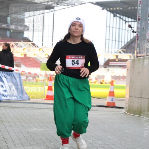 08.12.2024 - St. Pauli X-Mass-Run No. 14 H.Heesch http://msf.ph/oto/7498693 08.12.2024 10:09:04 Ziel 23, 54, 136, 292, 301, 436, 449, 451, 731, 1167, 1183, 1310, 1952, 1961, 2753, 54 meine-sportfotos.de