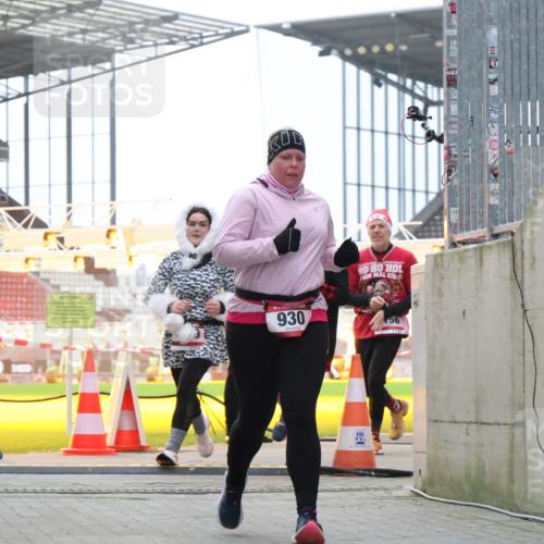 08.12.2024 - St. Pauli X-Mass-Run No. 14 H.Heesch http://msf.ph/oto/7498778 08.12.2024 10:09:13 Ziel 54, 136, 451, 731, 325, 930, 1156, 1159, 2205 meine-sportfotos.de