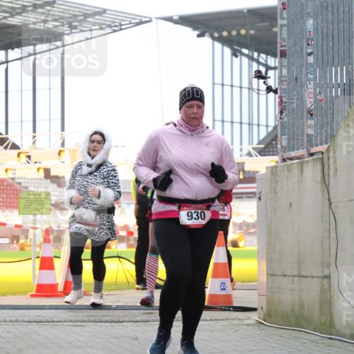 08.12.2024 - St. Pauli X-Mass-Run No. 14 H.Heesch http://msf.ph/oto/7498805 08.12.2024 10:09:13 Ziel 54, 136, 451, 731, 325, 930, 1156, 1159, 2205 meine-sportfotos.de