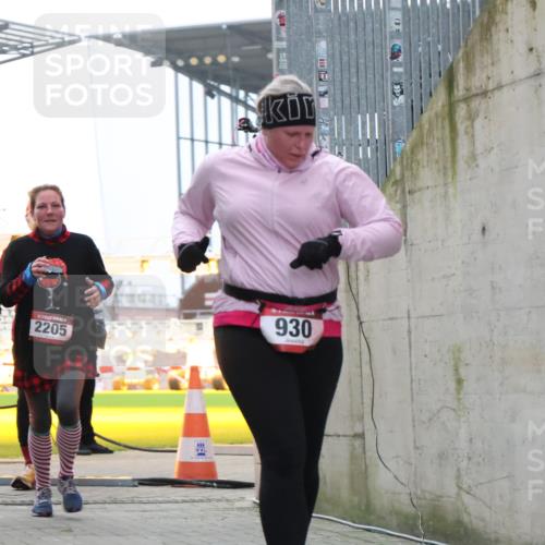 08.12.2024 - St. Pauli X-Mass-Run No. 14 H.Heesch http://msf.ph/oto/7498859 08.12.2024 10:09:14 Ziel 54, 136, 451, 325, 930, 1156, 1159, 2205 meine-sportfotos.de