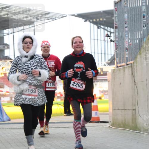 08.12.2024 - St. Pauli X-Mass-Run No. 14 H.Heesch http://msf.ph/oto/7498886 08.12.2024 10:09:15 Ziel 54, 136, 930, 2205, 325, 930, 1156, 1159, 2205 meine-sportfotos.de