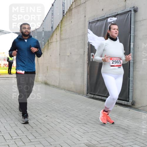 08.12.2024 - St. Pauli X-Mass-Run No. 14 H.Heesch http://msf.ph/oto/7499112 08.12.2024 10:02:23 Ziel 86, 1784, 2302, 2361, 2362, 2817, 2826, 2965, 3093, 3304, 588, 1784, 2780, 2965, 3304 meine-sportfotos.de