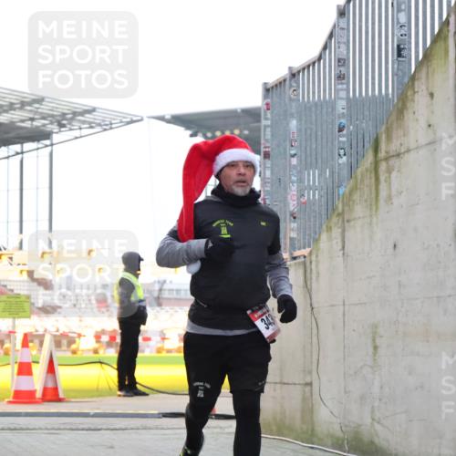 08.12.2024 - St. Pauli X-Mass-Run No. 14 H.Heesch http://msf.ph/oto/7499352 08.12.2024 10:09:32 Ziel 325, 343, 1156, 2749, 2752, 343 meine-sportfotos.de