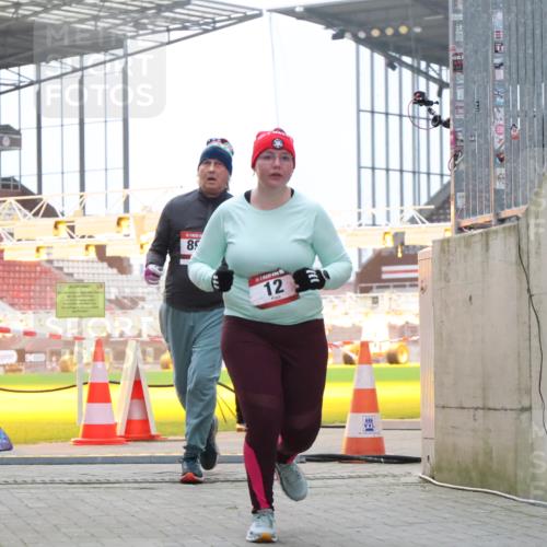 08.12.2024 - St. Pauli X-Mass-Run No. 14 H.Heesch http://msf.ph/oto/7499409 08.12.2024 10:09:41 Ziel 343, 2749, 2752, 12, 891 meine-sportfotos.de