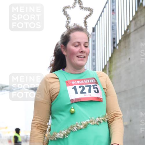 08.12.2024 - St. Pauli X-Mass-Run No. 14 H.Heesch http://msf.ph/oto/7499876 08.12.2024 10:02:59 Ziel 187, 479, 604, 609, 1275, 2211, 2334, 2371, 2898, 1018, 1275, 2211, 2426, 2898, 3104, 3105 meine-sportfotos.de