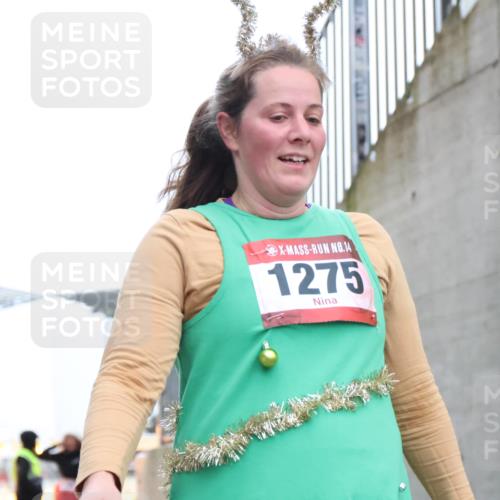 08.12.2024 - St. Pauli X-Mass-Run No. 14 H.Heesch http://msf.ph/oto/7499896 08.12.2024 10:02:59 Ziel 187, 479, 604, 609, 1275, 2211, 2334, 2371, 2898, 1018, 1275, 2211, 2426, 2898, 3104, 3105 meine-sportfotos.de