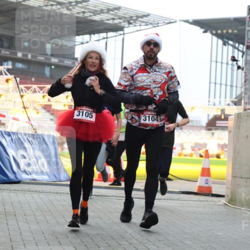 08.12.2024 - St. Pauli X-Mass-Run No. 14 H.Heesch http://msf.ph/oto/7500023 08.12.2024 10:03:03 Ziel 187, 604, 609, 1275, 2211, 2334, 2371, 2898, 345, 349, 1018, 2426, 3104, 3105 meine-sportfotos.de