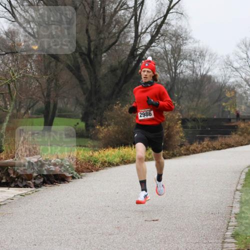 08.12.2024 - St. Pauli X-Mass-Run No. 14 Strokosch-Dieckow http://msf.ph/oto/7500497 08.12.2024 09:42:01 Laufen 2986 meine-sportfotos.de