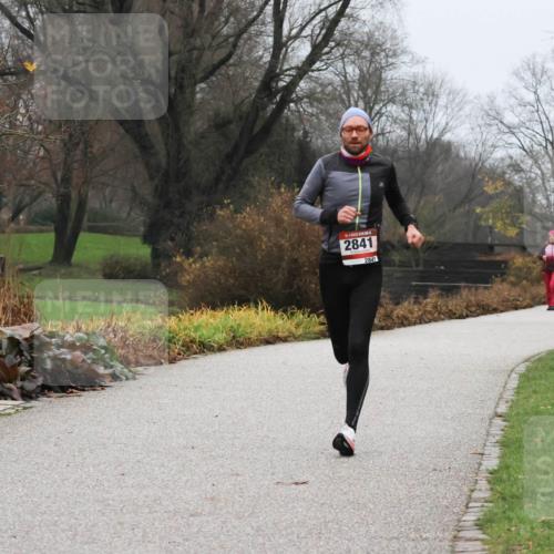 08.12.2024 - St. Pauli X-Mass-Run No. 14 Strokosch-Dieckow http://msf.ph/oto/7500560 08.12.2024 09:43:17 Laufen 2841, 2841 meine-sportfotos.de