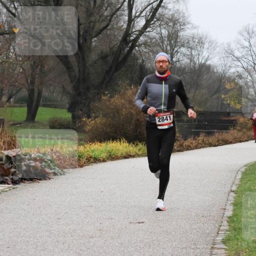 08.12.2024 - St. Pauli X-Mass-Run No. 14 Strokosch-Dieckow http://msf.ph/oto/7500562 08.12.2024 09:43:17 Laufen 2841, 2841 meine-sportfotos.de