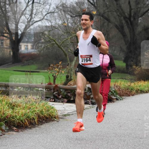 08.12.2024 - St. Pauli X-Mass-Run No. 14 Strokosch-Dieckow http://msf.ph/oto/7500619 08.12.2024 09:43:39 Laufen 14, 3164 meine-sportfotos.de
