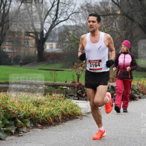 08.12.2024 - St. Pauli X-Mass-Run No. 14 Strokosch-Dieckow http://msf.ph/oto/7500628 08.12.2024 09:43:39 Laufen 14, 3164 meine-sportfotos.de