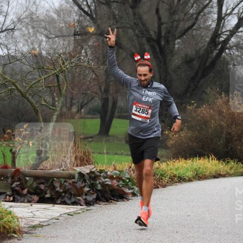 08.12.2024 - St. Pauli X-Mass-Run No. 14 Strokosch-Dieckow http://msf.ph/oto/7500675 08.12.2024 09:44:09 Laufen 3285, 3285, 1, 14, 2 meine-sportfotos.de