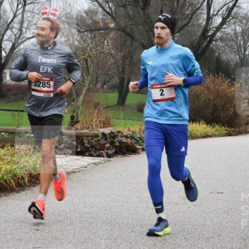 08.12.2024 - St. Pauli X-Mass-Run No. 14 Strokosch-Dieckow http://msf.ph/oto/7500688 08.12.2024 09:44:11 Laufen 285, 3285, 2 meine-sportfotos.de