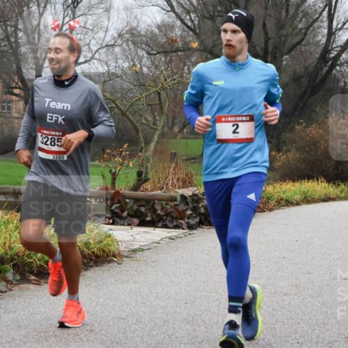 08.12.2024 - St. Pauli X-Mass-Run No. 14 Strokosch-Dieckow http://msf.ph/oto/7500698 08.12.2024 09:44:11 Laufen 3285, 3285, 14, 2 meine-sportfotos.de