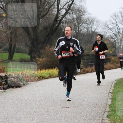 08.12.2024 - St. Pauli X-Mass-Run No. 14 Strokosch-Dieckow http://msf.ph/oto/7500725 08.12.2024 09:44:30 Laufen 2763, 918 meine-sportfotos.de