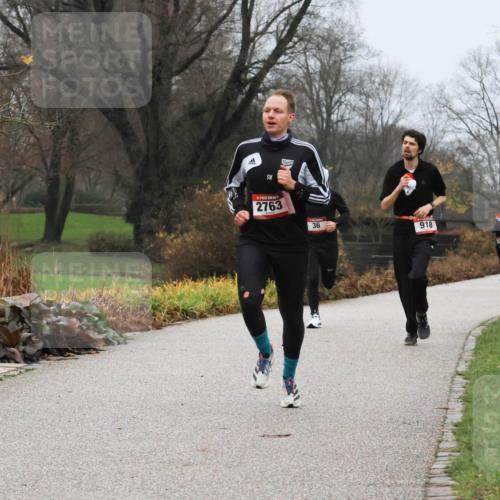 08.12.2024 - St. Pauli X-Mass-Run No. 14 Strokosch-Dieckow http://msf.ph/oto/7500728 08.12.2024 09:44:31 Laufen 2763, 36, 918 meine-sportfotos.de