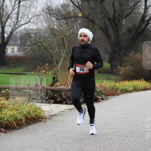 08.12.2024 - St. Pauli X-Mass-Run No. 14 Strokosch-Dieckow http://msf.ph/oto/7500767 08.12.2024 09:44:34 Laufen 14, 8, 14, 36 meine-sportfotos.de