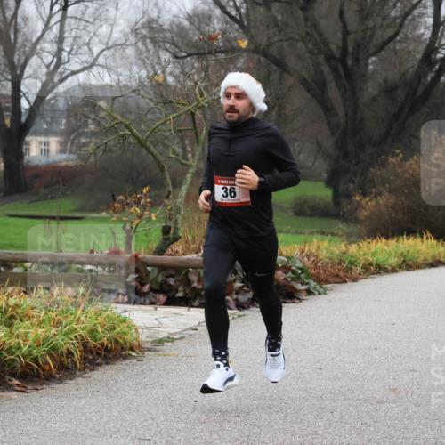 08.12.2024 - St. Pauli X-Mass-Run No. 14 Strokosch-Dieckow http://msf.ph/oto/7500769 08.12.2024 09:44:34 Laufen 36 meine-sportfotos.de