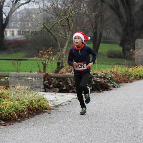 08.12.2024 - St. Pauli X-Mass-Run No. 14 Strokosch-Dieckow http://msf.ph/oto/7500778 08.12.2024 09:44:40 Laufen 14, 2832 meine-sportfotos.de