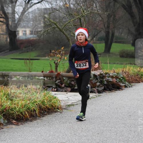 08.12.2024 - St. Pauli X-Mass-Run No. 14 Strokosch-Dieckow http://msf.ph/oto/7500785 08.12.2024 09:44:41 Laufen 14, 2832 meine-sportfotos.de
