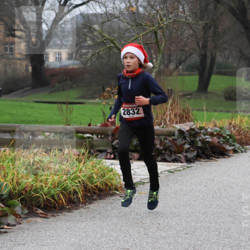 08.12.2024 - St. Pauli X-Mass-Run No. 14 Strokosch-Dieckow http://msf.ph/oto/7500794 08.12.2024 09:44:41 Laufen 2832 meine-sportfotos.de