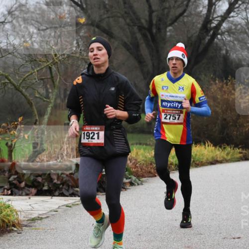 08.12.2024 - St. Pauli X-Mass-Run No. 14 Strokosch-Dieckow http://msf.ph/oto/7500817 08.12.2024 09:44:46 Laufen 14, 1921, 14, 2757 meine-sportfotos.de