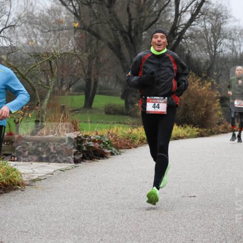 08.12.2024 - St. Pauli X-Mass-Run No. 14 Strokosch-Dieckow http://msf.ph/oto/7500842 08.12.2024 09:44:55 Laufen 34, 2741, 14, 44, 423 meine-sportfotos.de