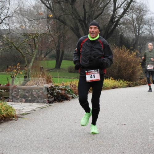 08.12.2024 - St. Pauli X-Mass-Run No. 14 Strokosch-Dieckow http://msf.ph/oto/7500850 08.12.2024 09:44:55 Laufen 44, 423 meine-sportfotos.de