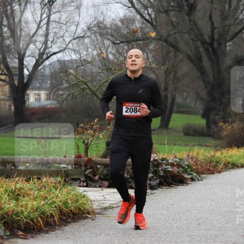 08.12.2024 - St. Pauli X-Mass-Run No. 14 Strokosch-Dieckow http://msf.ph/oto/7500969 08.12.2024 09:45:35 Laufen 14, 2084, 2844 meine-sportfotos.de