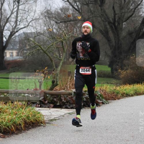 08.12.2024 - St. Pauli X-Mass-Run No. 14 Strokosch-Dieckow http://msf.ph/oto/7500978 08.12.2024 09:45:37 Laufen 2844 meine-sportfotos.de