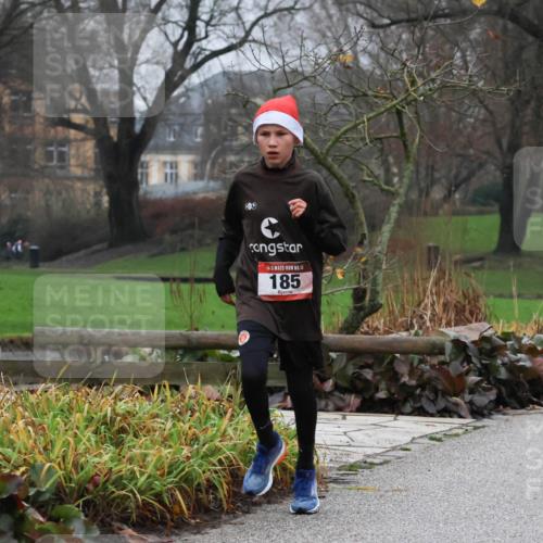 08.12.2024 - St. Pauli X-Mass-Run No. 14 Strokosch-Dieckow http://msf.ph/oto/7500989 08.12.2024 09:45:48 Laufen 14, 185 meine-sportfotos.de