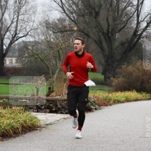 08.12.2024 - St. Pauli X-Mass-Run No. 14 Strokosch-Dieckow http://msf.ph/oto/7501017 08.12.2024 09:46:01 Laufen  meine-sportfotos.de