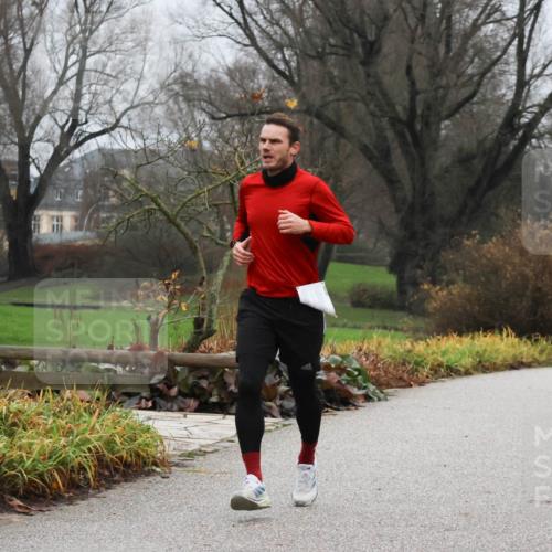 08.12.2024 - St. Pauli X-Mass-Run No. 14 Strokosch-Dieckow http://msf.ph/oto/7501023 08.12.2024 09:46:01 Laufen  meine-sportfotos.de