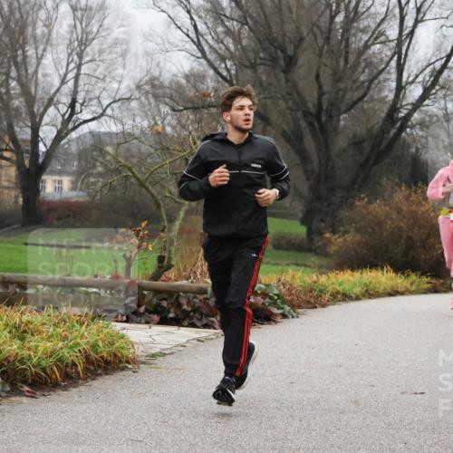 08.12.2024 - St. Pauli X-Mass-Run No. 14 Strokosch-Dieckow http://msf.ph/oto/7501033 08.12.2024 09:46:09 Laufen 859, 1940 meine-sportfotos.de