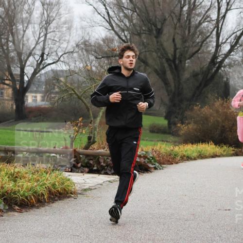08.12.2024 - St. Pauli X-Mass-Run No. 14 Strokosch-Dieckow http://msf.ph/oto/7501035 08.12.2024 09:46:09 Laufen 859, 194 meine-sportfotos.de