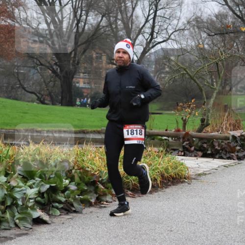 08.12.2024 - St. Pauli X-Mass-Run No. 14 Strokosch-Dieckow http://msf.ph/oto/7501092 08.12.2024 09:46:26 Laufen 1818, 1818, 341 meine-sportfotos.de
