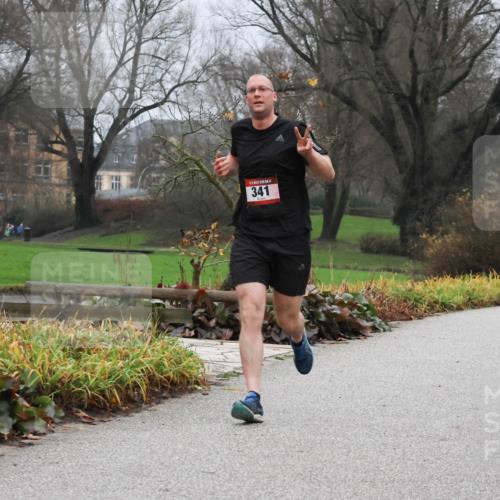 08.12.2024 - St. Pauli X-Mass-Run No. 14 Strokosch-Dieckow http://msf.ph/oto/7501101 08.12.2024 09:46:27 Laufen 341 meine-sportfotos.de