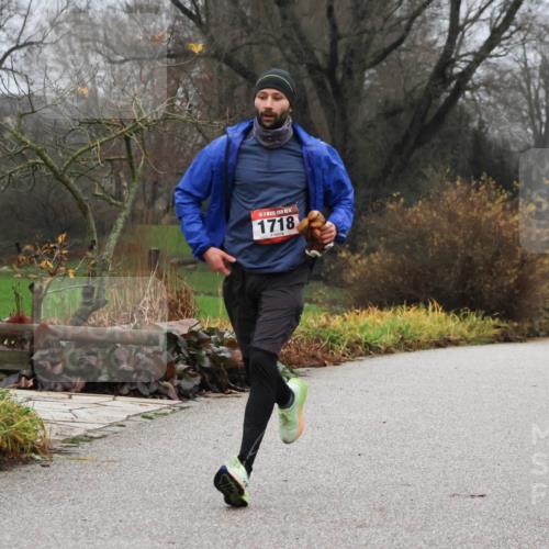 08.12.2024 - St. Pauli X-Mass-Run No. 14 Strokosch-Dieckow http://msf.ph/oto/7501178 08.12.2024 09:46:49 Laufen 1718, 1946 meine-sportfotos.de