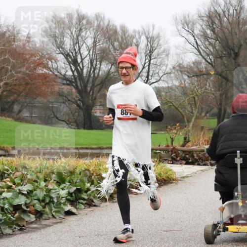 08.12.2024 - St. Pauli X-Mass-Run No. 14 Strokosch-Dieckow http://msf.ph/oto/7501227 08.12.2024 09:47:12 Laufen 88 meine-sportfotos.de