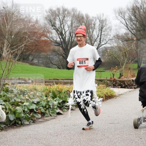 08.12.2024 - St. Pauli X-Mass-Run No. 14 Strokosch-Dieckow http://msf.ph/oto/7501233 08.12.2024 09:47:12 Laufen 881 meine-sportfotos.de