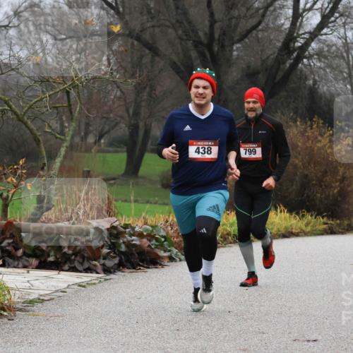 08.12.2024 - St. Pauli X-Mass-Run No. 14 Strokosch-Dieckow http://msf.ph/oto/7501247 08.12.2024 09:47:23 Laufen 14, 438, 799 meine-sportfotos.de