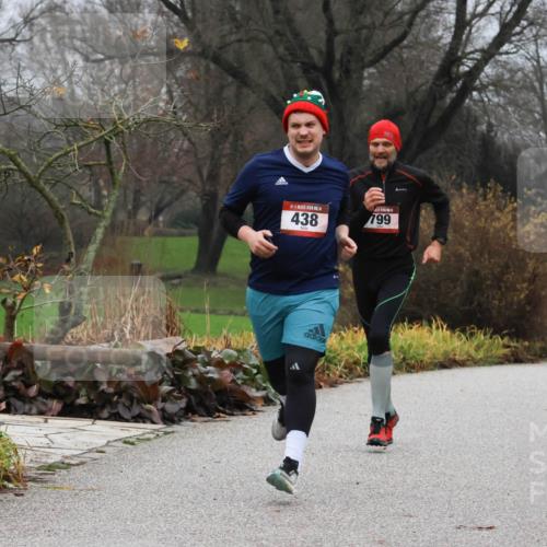 08.12.2024 - St. Pauli X-Mass-Run No. 14 Strokosch-Dieckow http://msf.ph/oto/7501252 08.12.2024 09:47:24 Laufen 14, 438, 799 meine-sportfotos.de